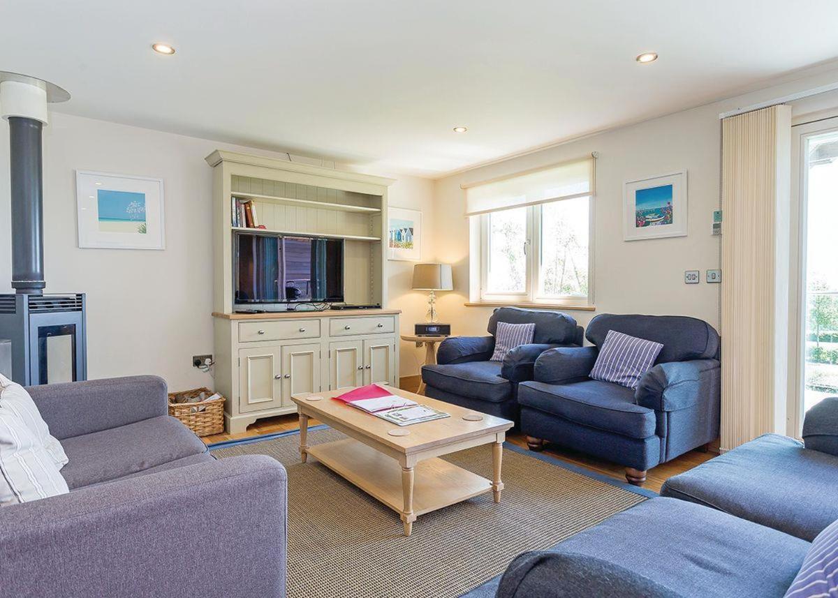 Swandown Lodges Chard Esterno foto
