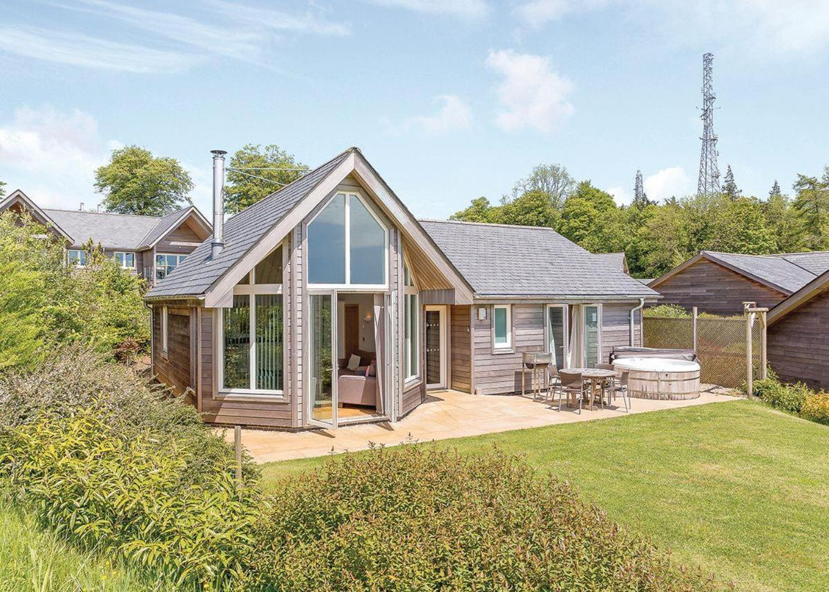 Swandown Lodges Chard Esterno foto
