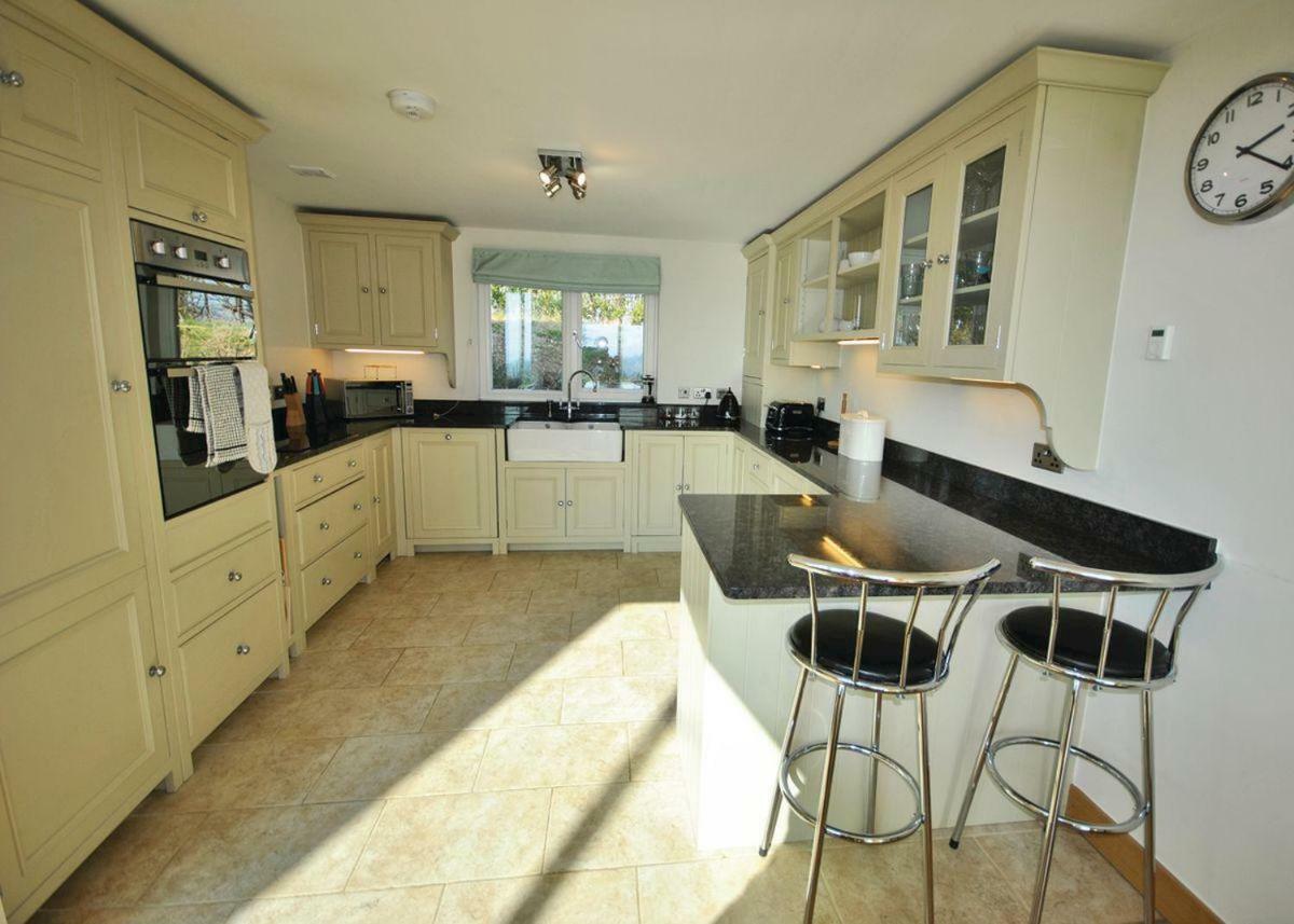 Swandown Lodges Chard Esterno foto